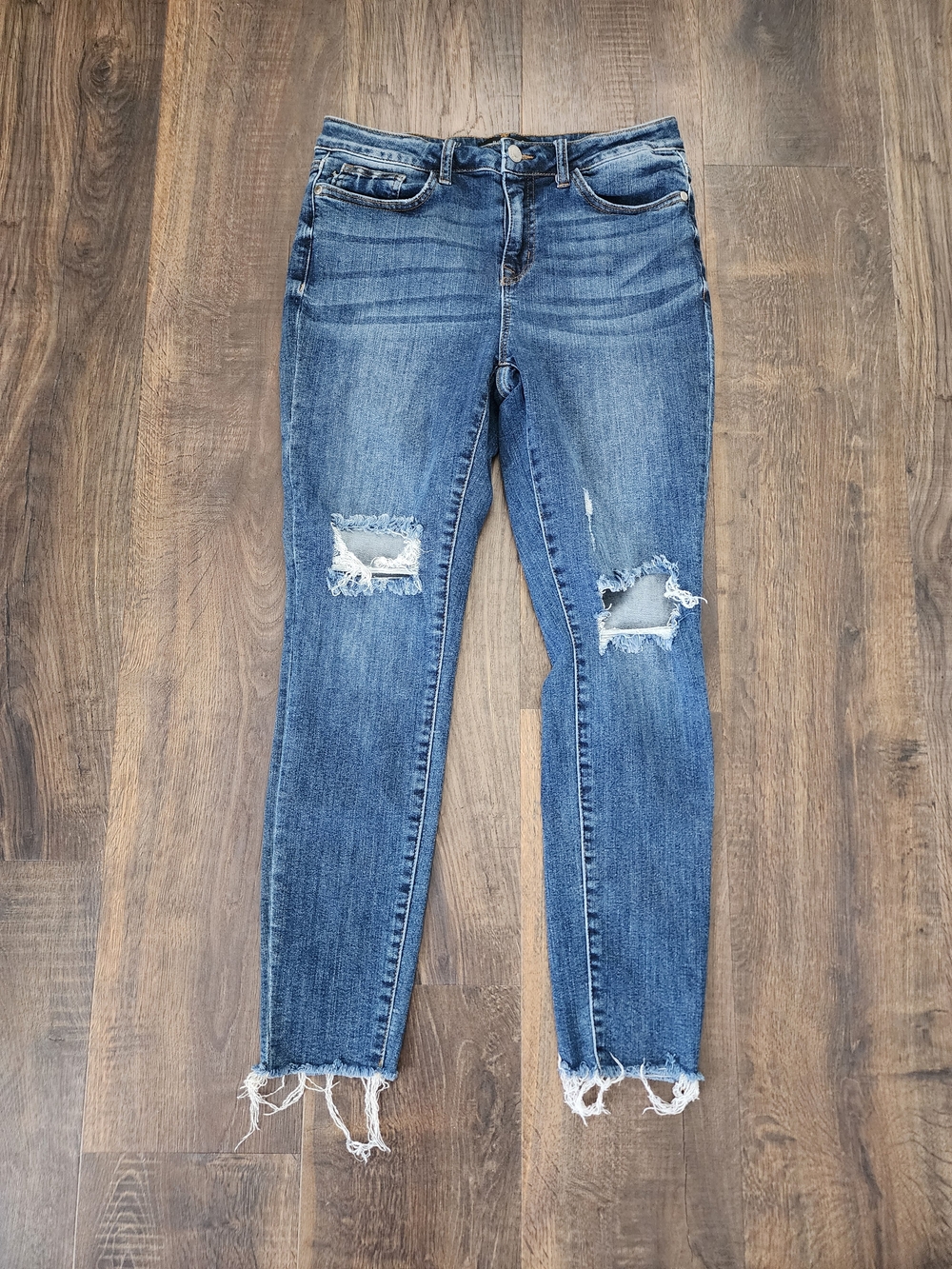 JUDY BLUES Mid Wash Ripped Skinny Jeans